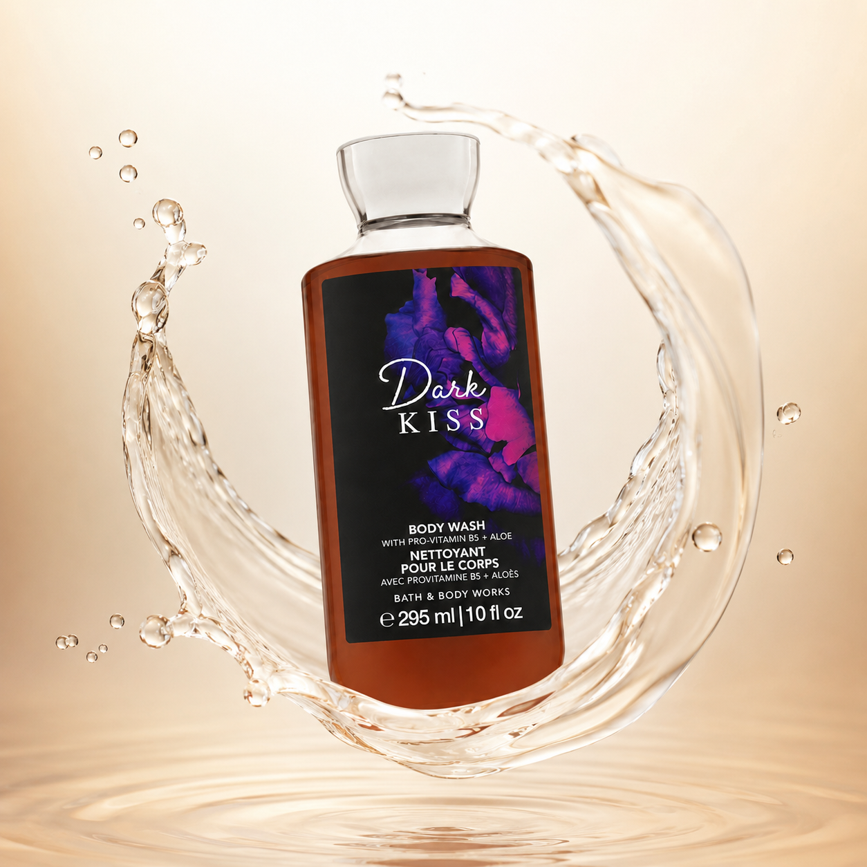 Bath & Body Works Dark Kiss Body Wash 295ml fragranced body wash with Pro-Vitamin B5 and Aloe for soft, refreshed skin.